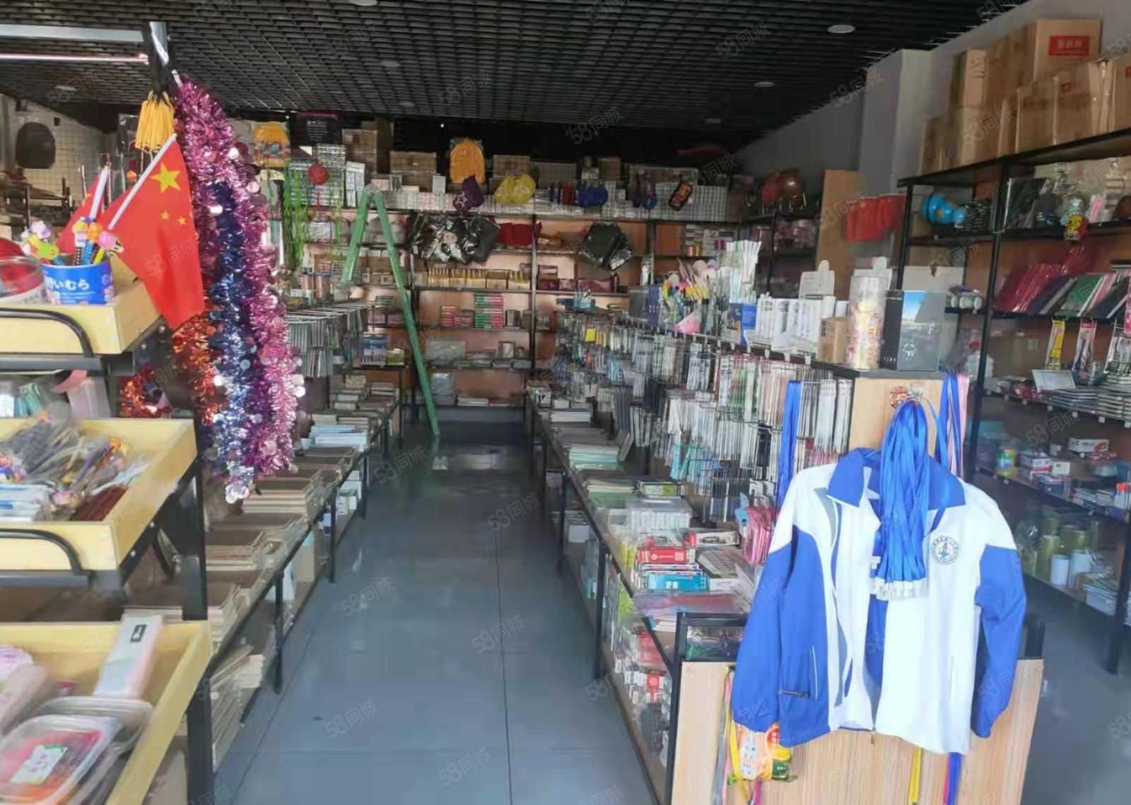 黃岡寶塔店文化辦公用品陳列 打造專(zhuān)業(yè)與美學(xué)并重的文化空間